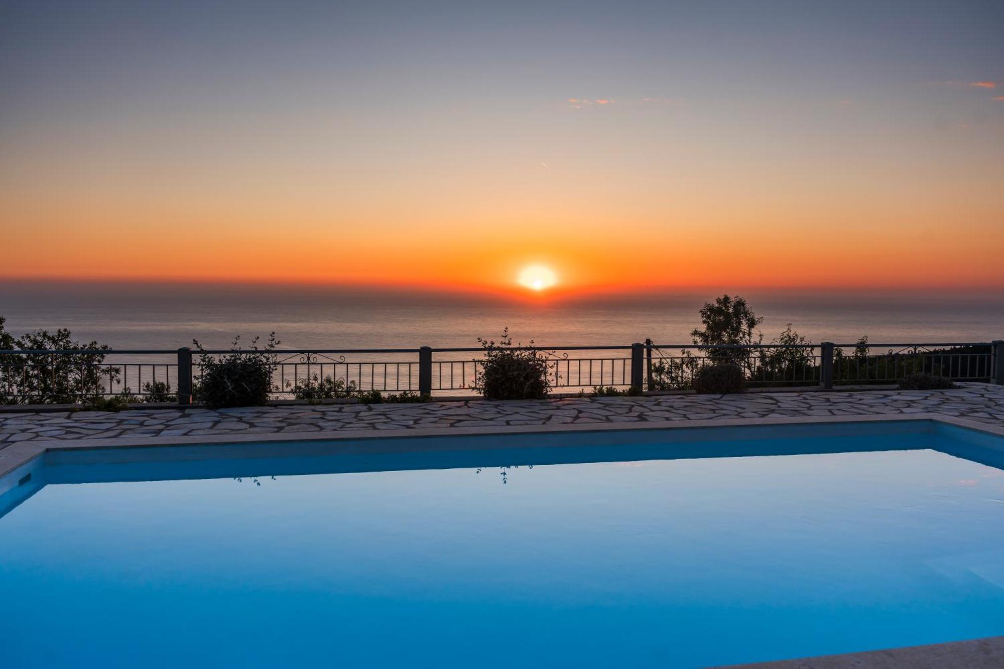 Villa Aurora Athanion Exterior photo